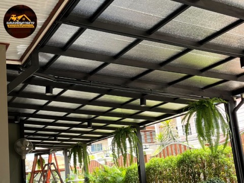 ช่างติดตั้งโครงหลังคา